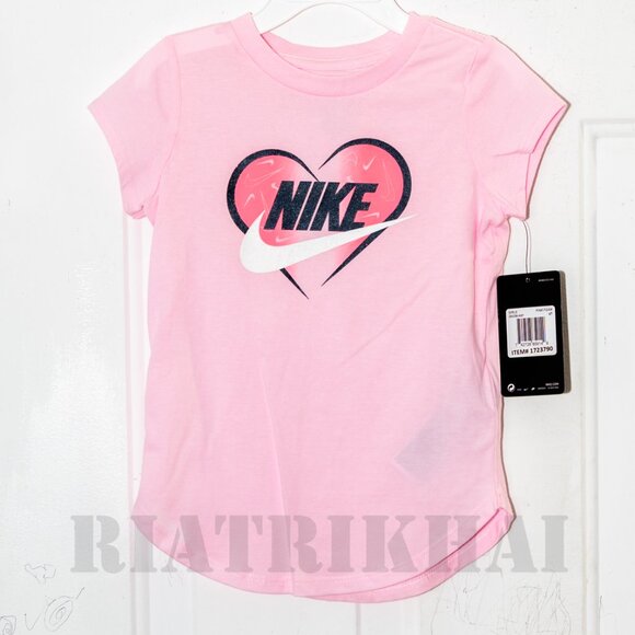 The Nike kids tee , Girl‎ - Picture 1 of 4